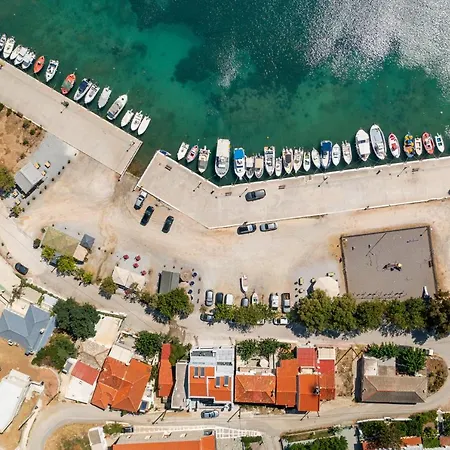 La Perla * Agioi Apostoloi (Evia)