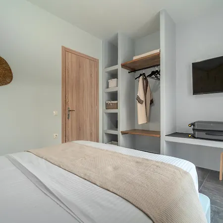 La Perla Aparthotel